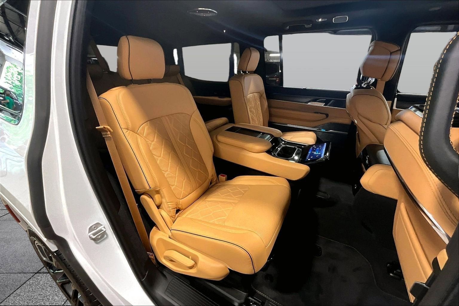 2024 Jeep Grand Wagoneer Series III Obsidian