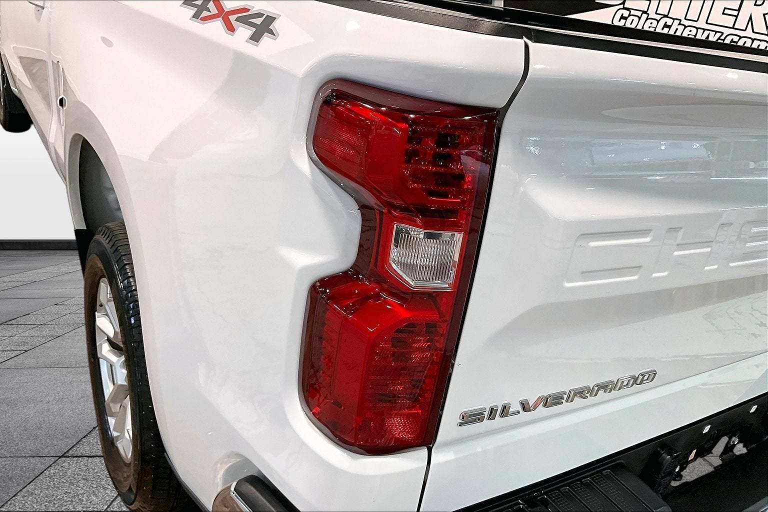 2024 Chevrolet Silverado 1500 LT (2FL)