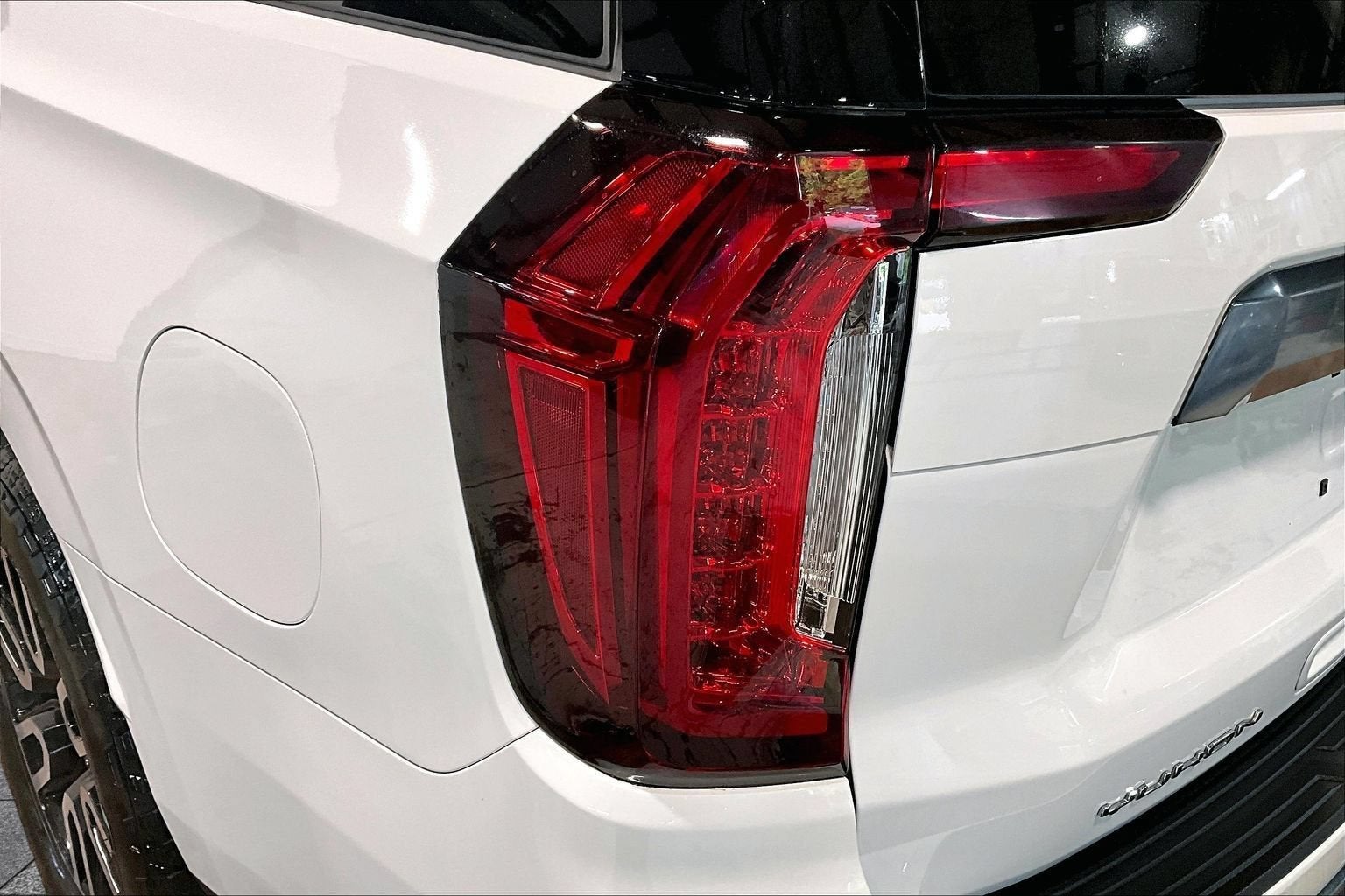 2023 GMC Yukon AT4