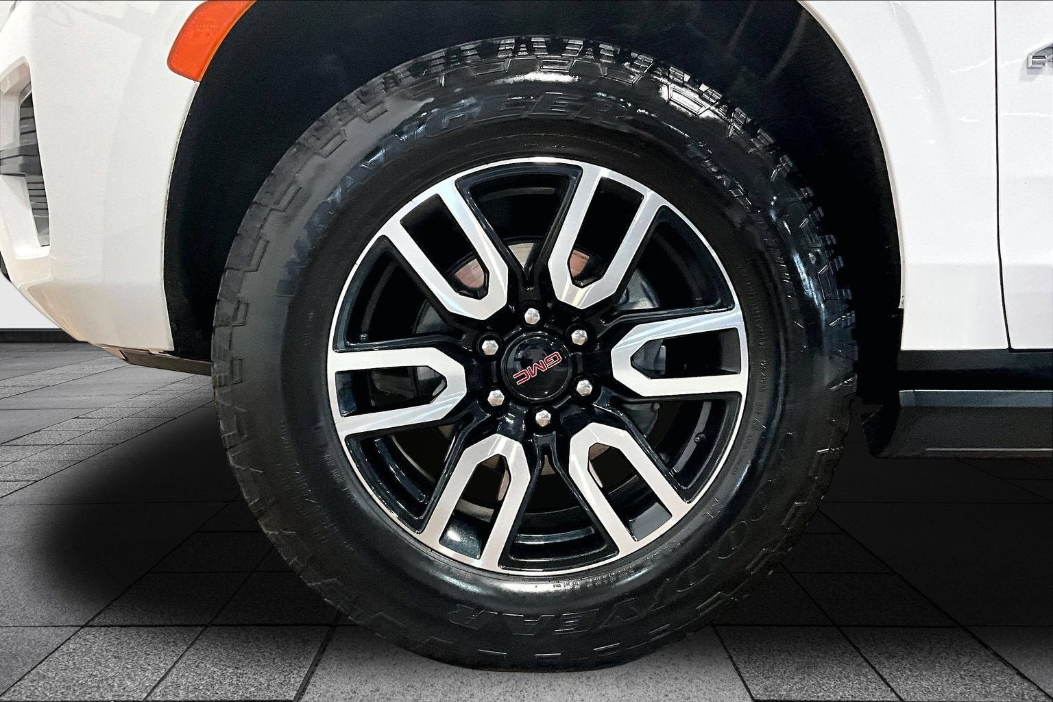 2023 GMC Yukon AT4