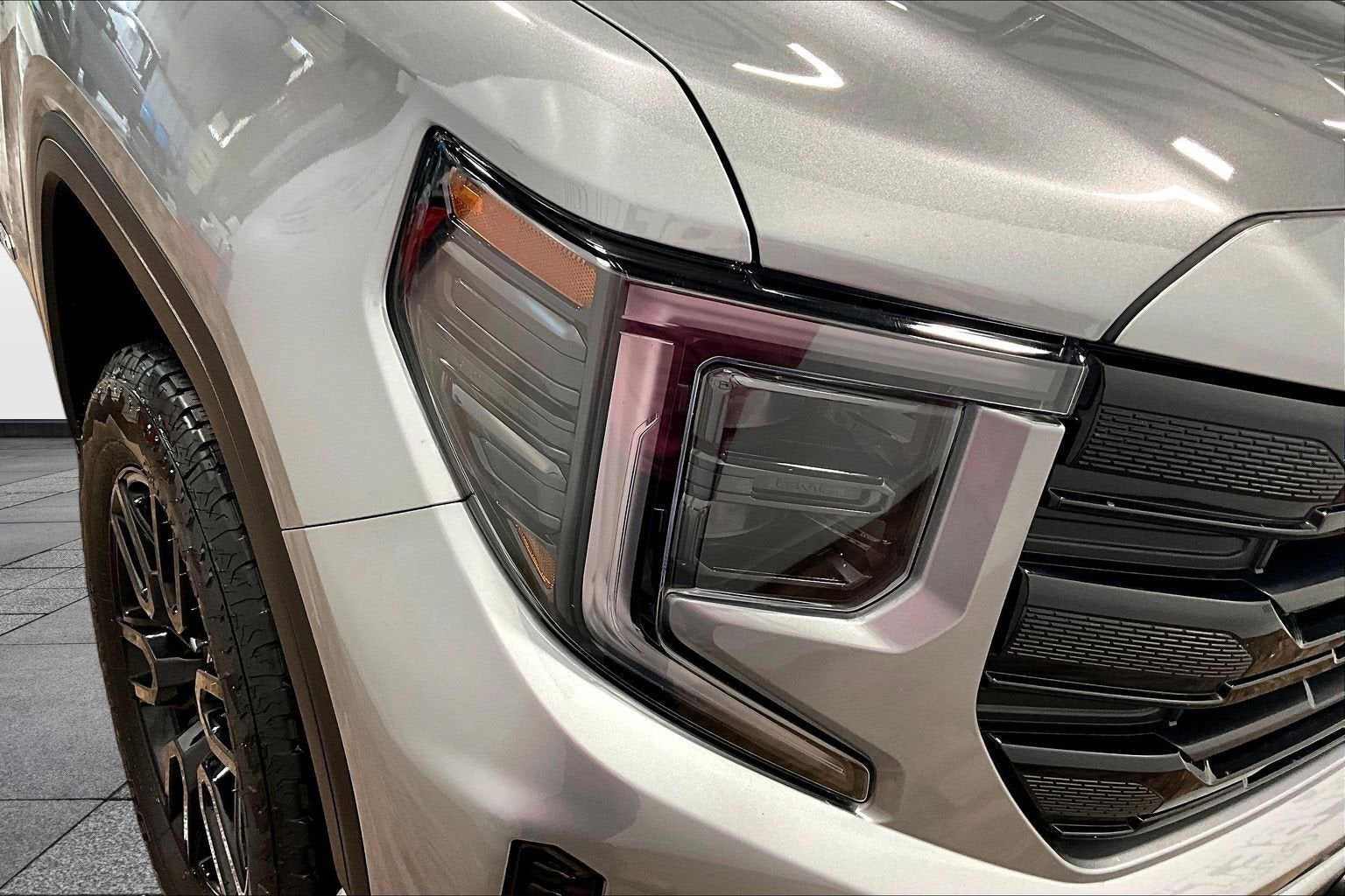 2025 GMC Sierra 1500 Elevation
