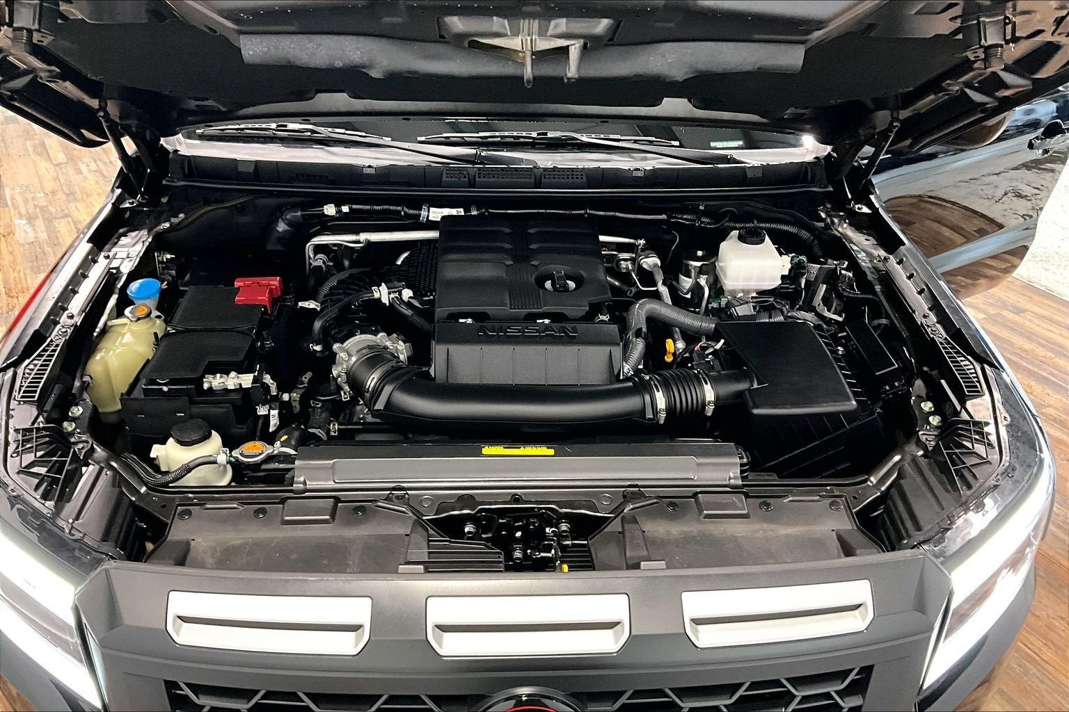 2025 Nissan Frontier PRO-4X - Photo 10