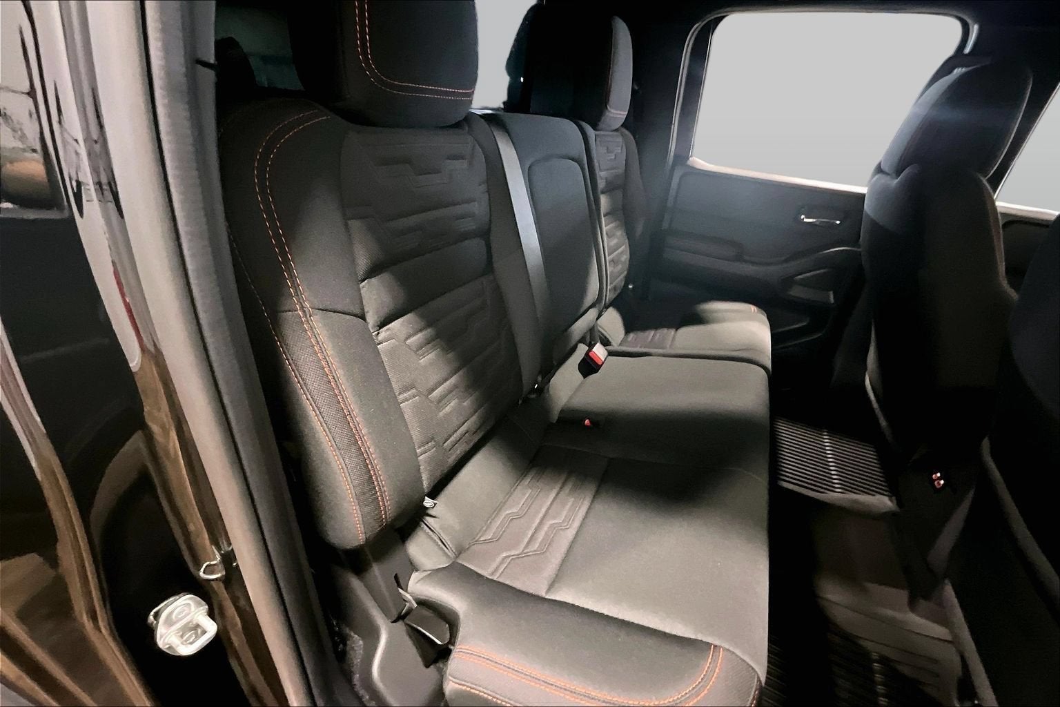 2025 Nissan Frontier PRO-4X - Photo 28