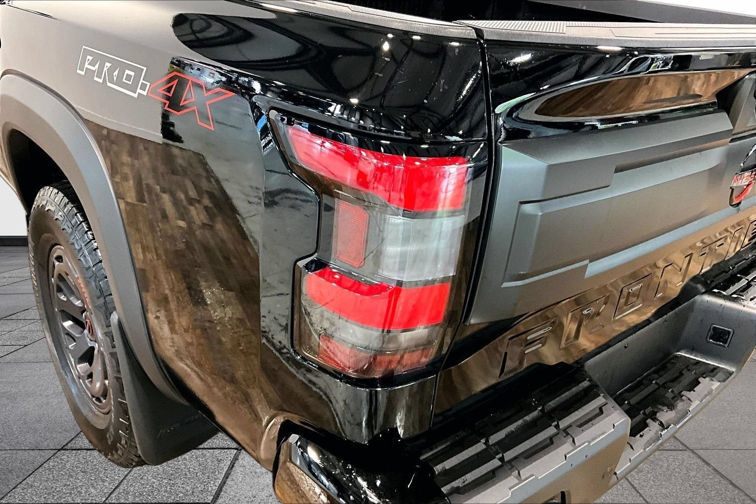 2025 Nissan Frontier PRO-4X - Photo 31