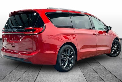 2025 Chrysler Pacifica Limited
