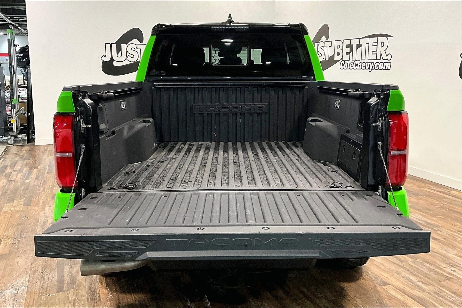 2024 Toyota Tacoma 4WD SR5