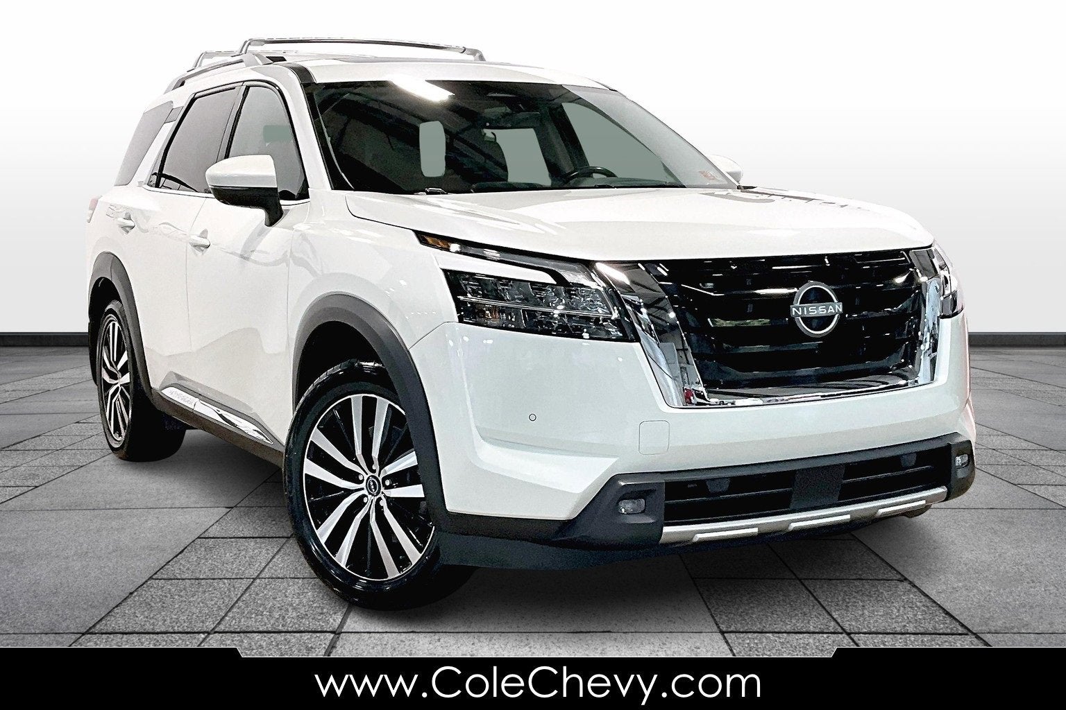 2023 Nissan Pathfinder Platinum