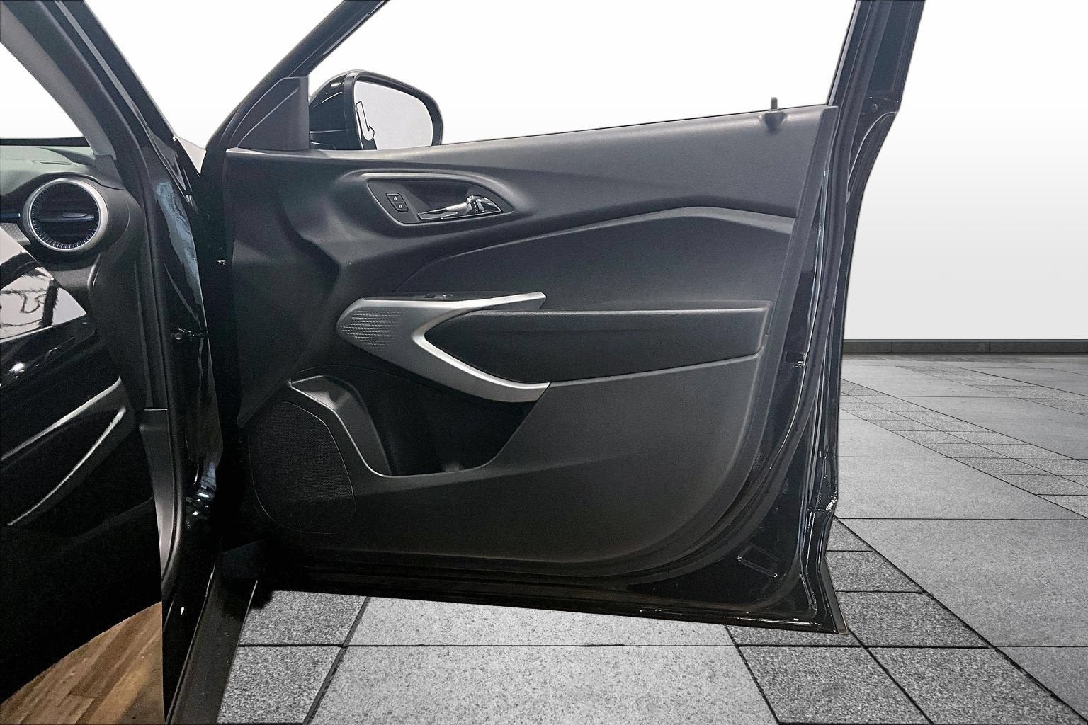 2026 Chevrolet Trax LS - Photo 31