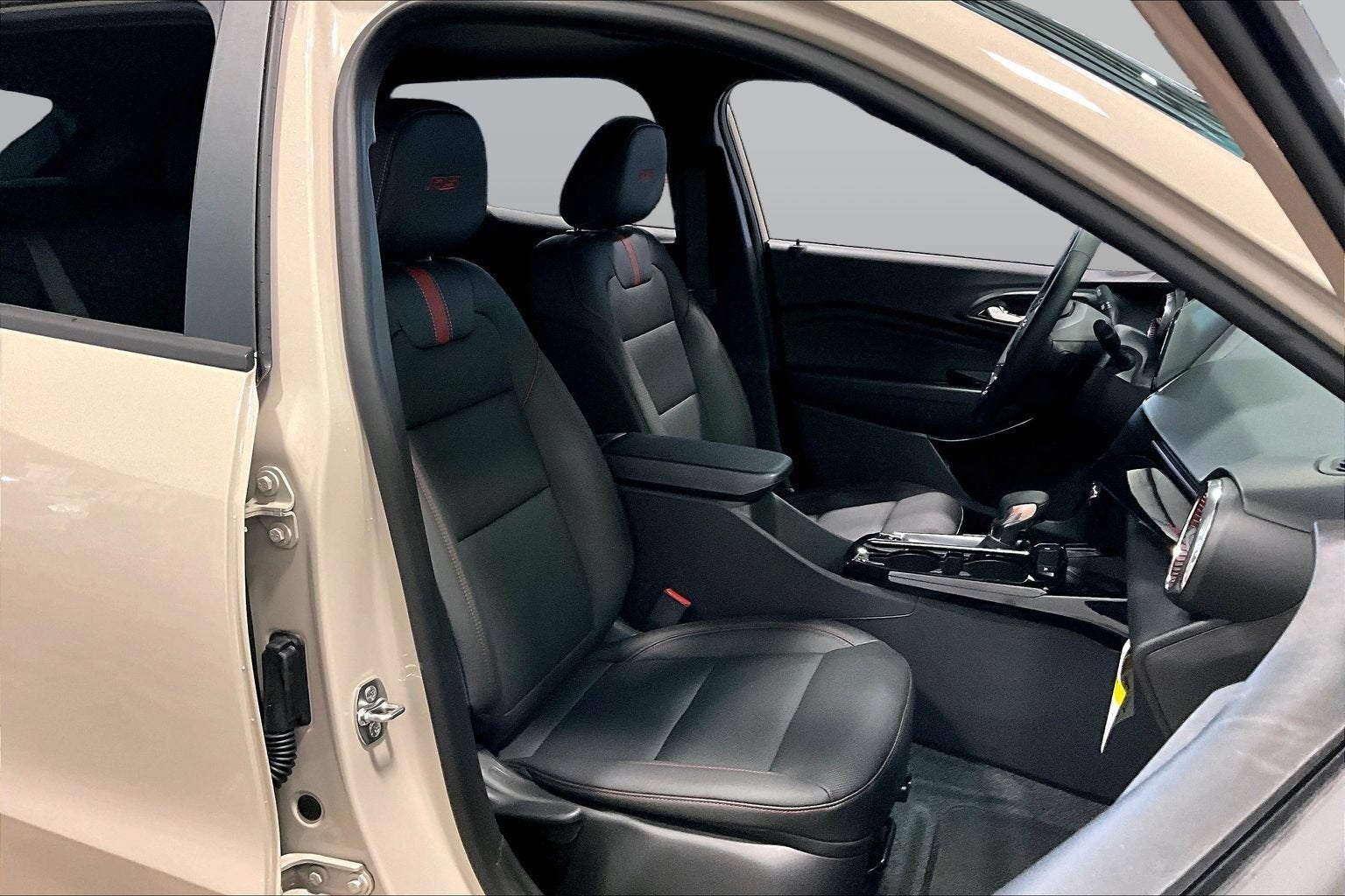 2026 Chevrolet Trax RS - Photo 8